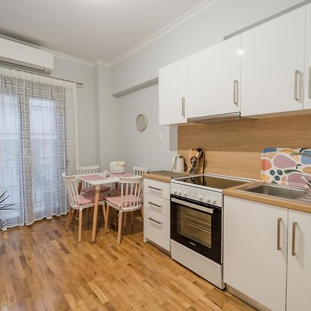 The Little Pigeon - Pink Apartment Ioannina Ngoại thất bức ảnh